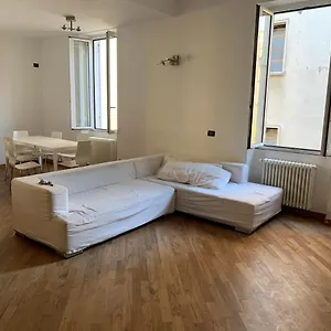 Casa Arturo Finale Ligure